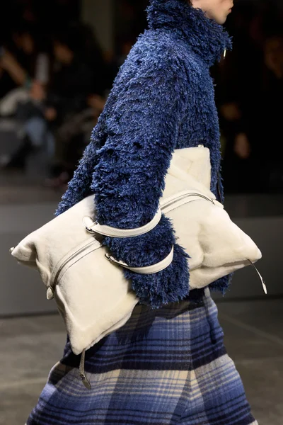 Look 33